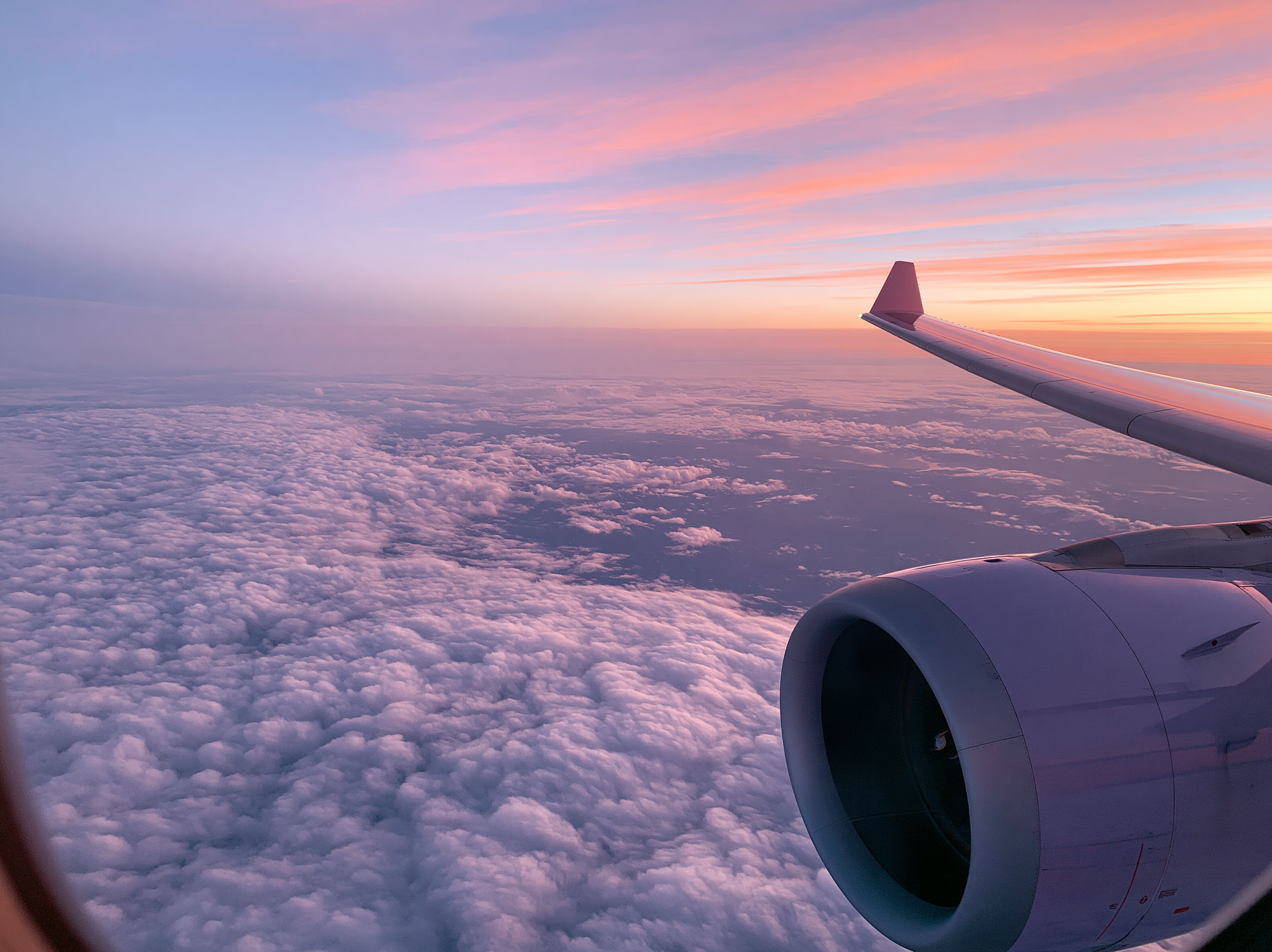 Load video: A calming view from an airplane window for Laki Naturals’ Calm Skies flying anxiety video.
